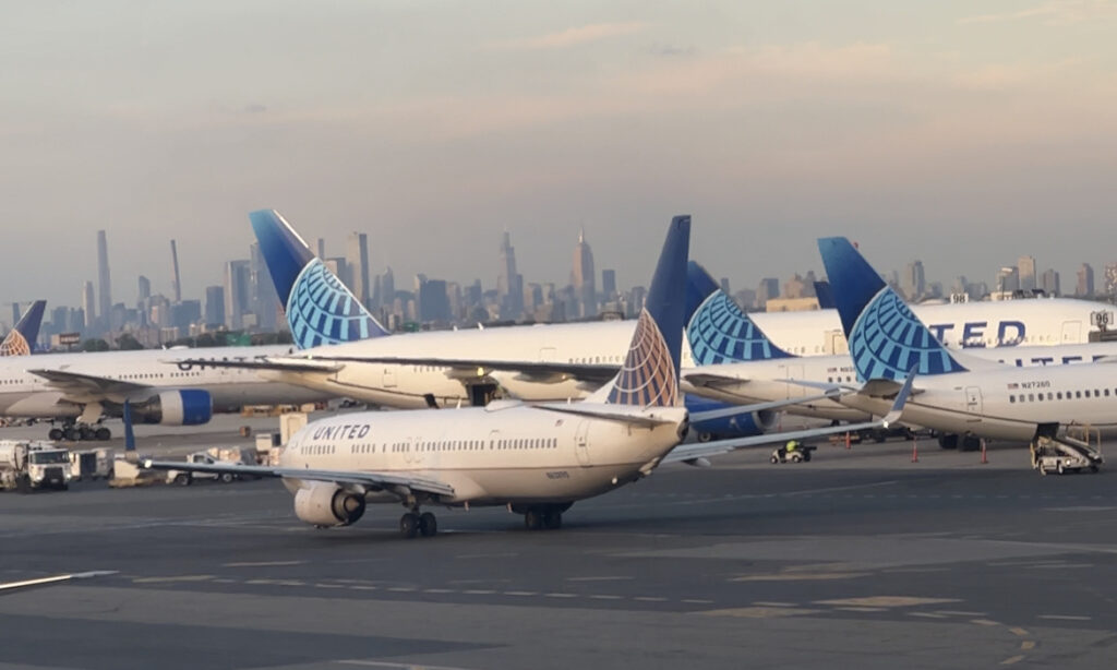 United Airlines - busiest airports